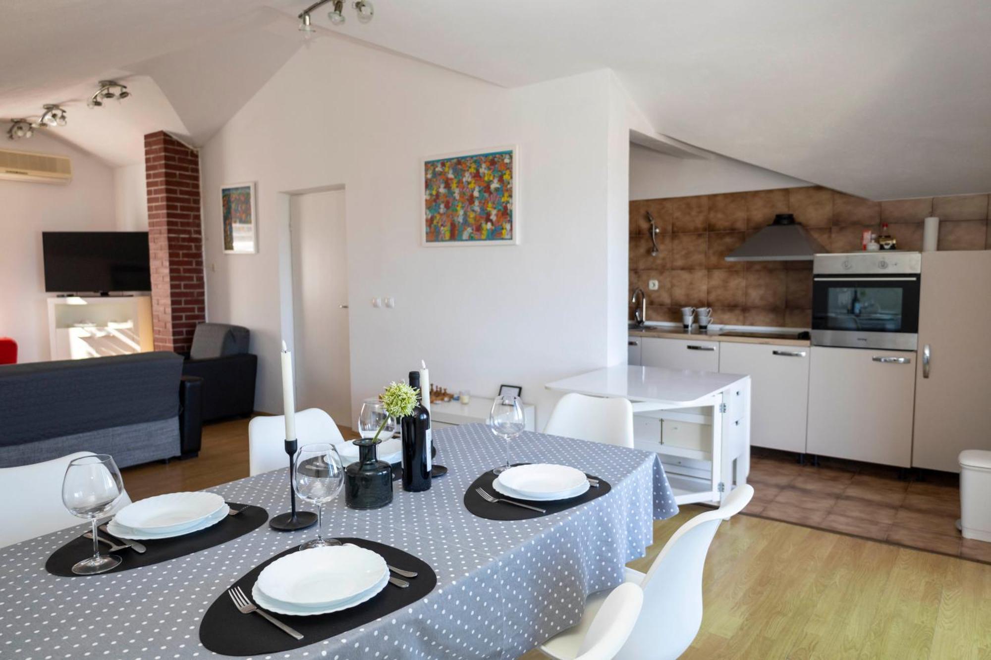 Apartments Jaksic - Zile Supetar Exterior photo
