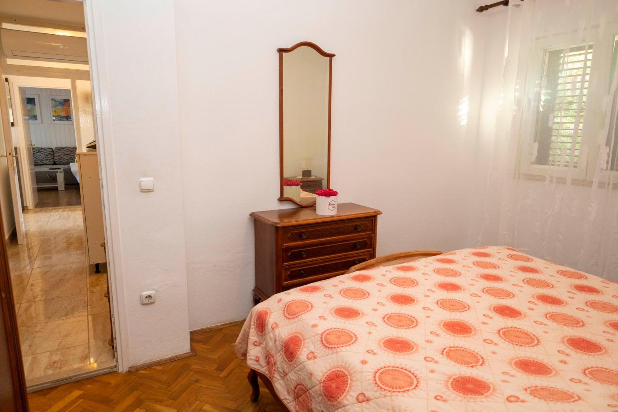 Apartments Jaksic - Zile Supetar Exterior photo