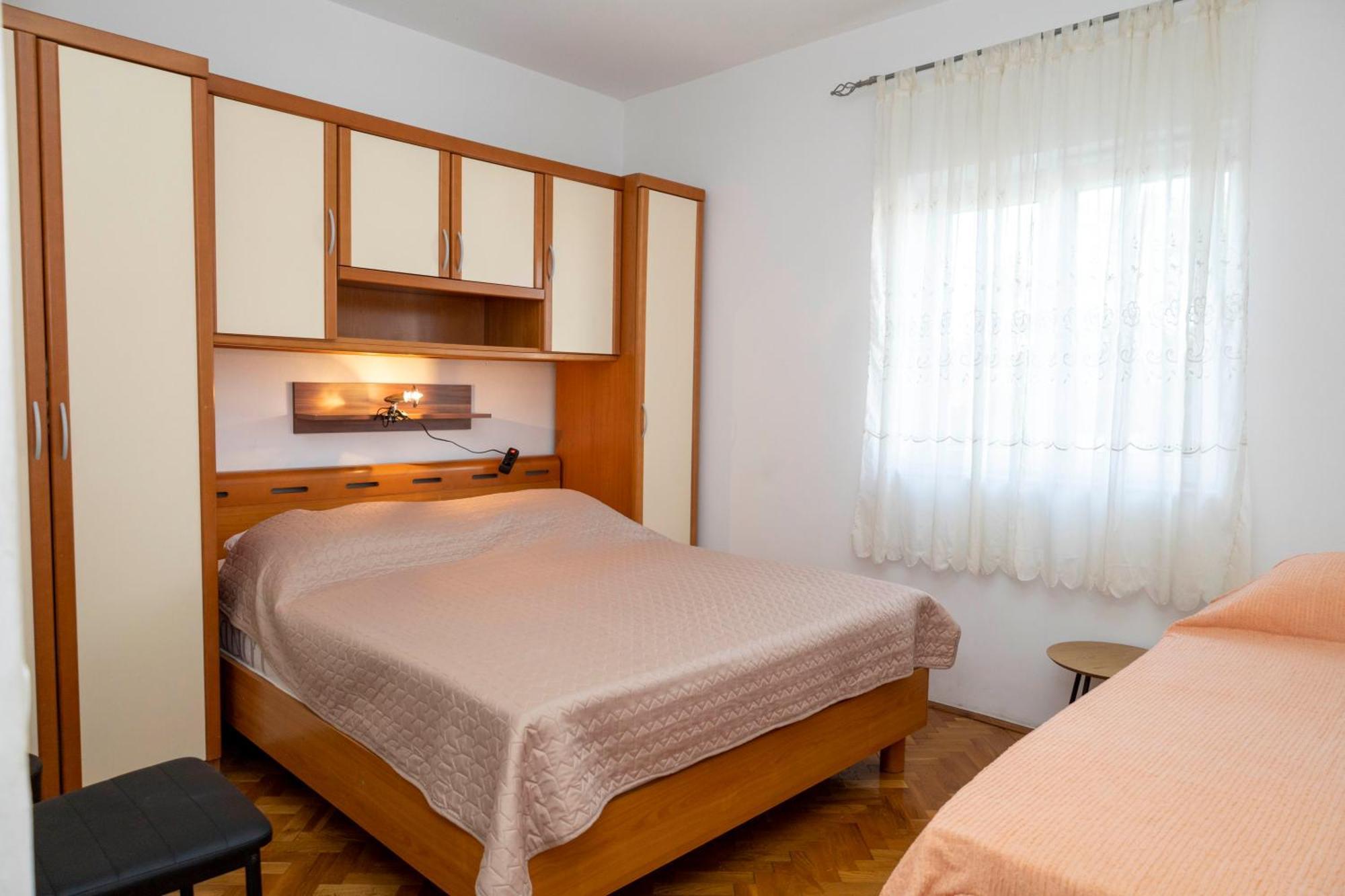 Apartments Jaksic - Zile Supetar Exterior photo