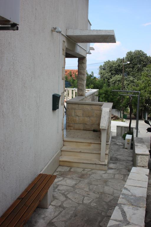Apartments Jaksic - Zile Supetar Exterior photo