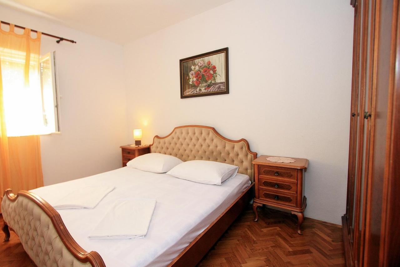 Apartments Jaksic - Zile Supetar Exterior photo