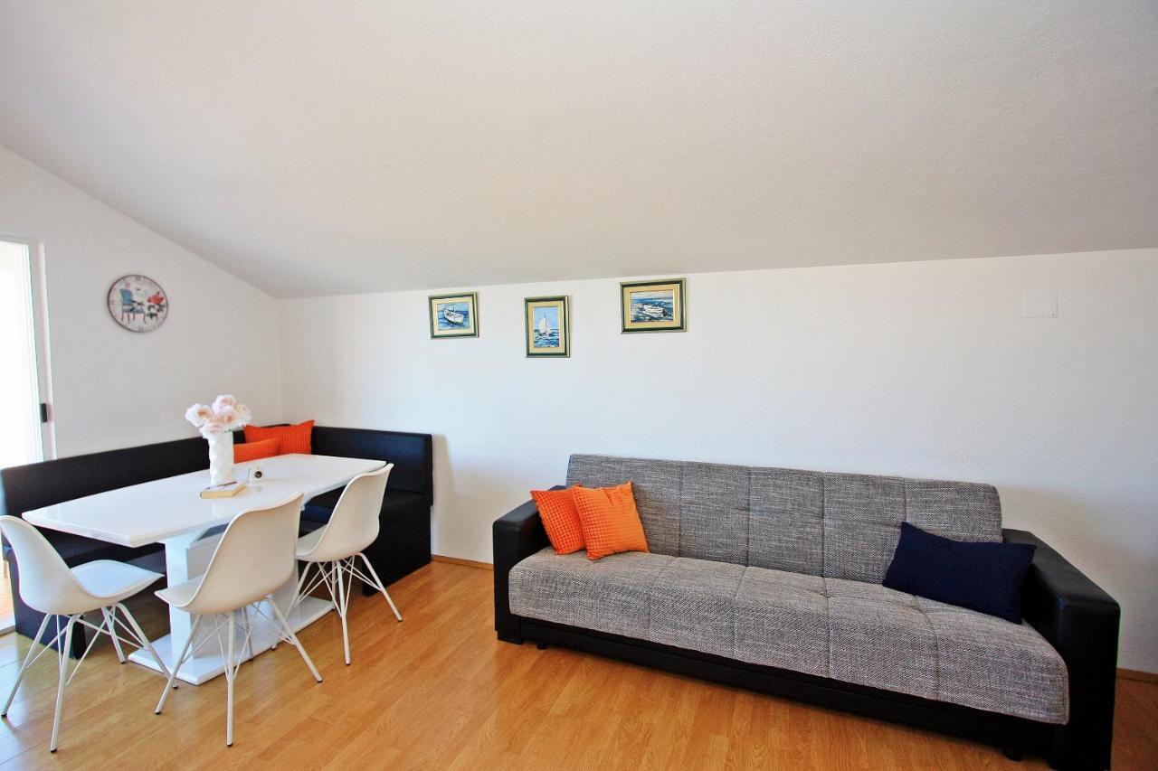 Apartments Jaksic - Zile Supetar Exterior photo